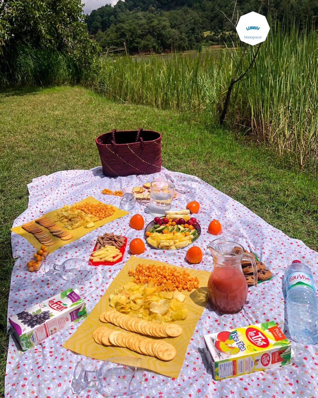 Ambatofotsy Picnic